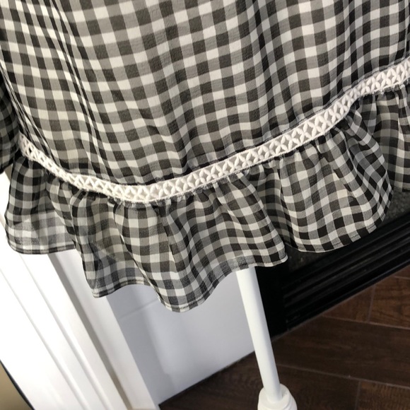 🌺John Paul Richard Gingham black & white top🌺 - Picture 4 of 6